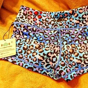 WOD bottom Lisa Plank size small